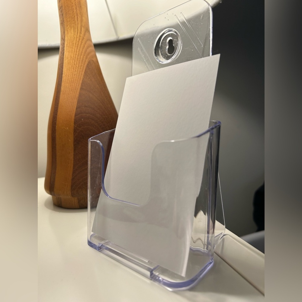 Acrylic brochure stand